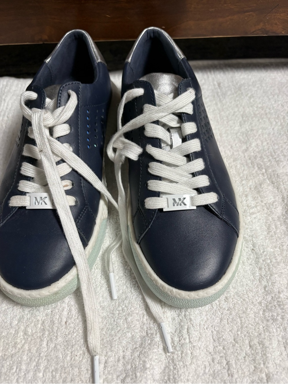 Michael Kors Navy and White Leather Low-Top Sneakers